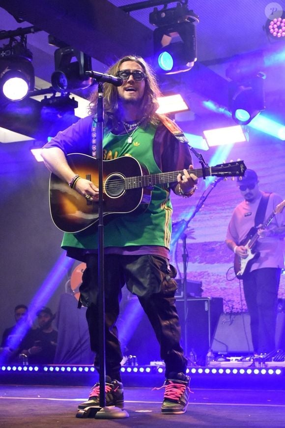 Vitor Kley: "Uma grande coisa é construída por uma sequência de pequenas coisas. Então, é um passinho de cada vez... um pouquinho aqui, um pouquinho ali, que a gente constrói grandes coisas na vida"