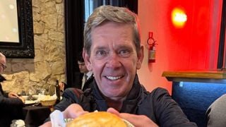 Quem é o dono do Madero? Arrependido de apoiar Bolsonaro, CEO encara acusações de jornadas exaustivas, discriminação e mais irregularidades na rede