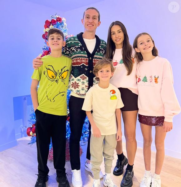 Filipe Luís, demitido do Flamengo e em foto com a mulher, Patricia Bueno, e os 3 filhos (Tiago, Sara e Lucas), se defendeu de acusação de taxista