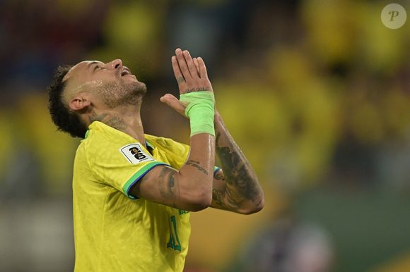 Fora da lista: por conta de um edema muscular, Neymar ficou de fora da convocação de Carlo Ancelotti