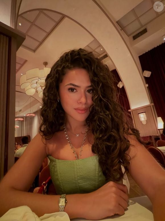 A atriz Maisa completou 24 anos recentemente e está solteira há alguns anos