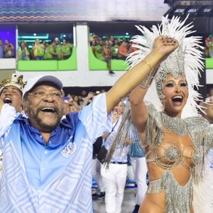 Martinho da Vila teria se mostrado contrário a junção de sambas-enredo em pelo menos dois anos anteriores: em 2027, escola vai desfilar ao som de composição do baluarte