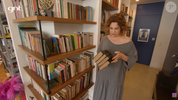 Durante entrevista ao GNT, Isabel Teixeira contou que sempre sonhou morar no prédio onde vive atualmente e revelou que o espaço representa a mistura perfeita entre trabalho, descanso, arte e lembranças familiares