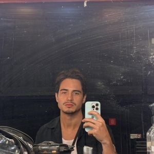 Assim como Bruna Marquezine, Danilo Mesquita está solteiro há pouco tempo. Ele não comentou sobre os rumores