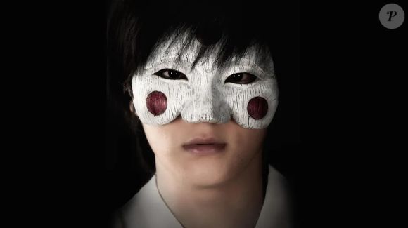 'Bridal Mask' segue a história de um herói mascarado que luta contra as forças coloniais para libertar seu país
