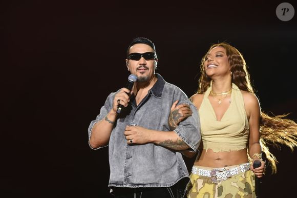 No palco, Ludmilla se despediu da turnê Numanice com participação do cantor Belo