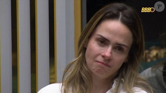 Ana Paula Renault usa redes sociais para denunciar um bar em SP e caso ganha grandes proporções