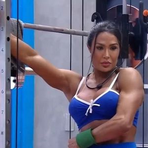 No reality show, Gracyanne Barbosa acabou perdendo definição muscular pela dieta menos rica e exercícios improvisados