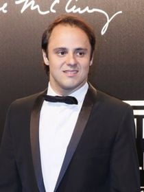 Felipe Massa vai à Justiça: hoje aposentado da F1, ex-piloto pede reparação de R$ 439 milhões após polêmica em 2008; 800ª corrida da história no inédito circuito de Singapura foi marcada por acidente de propósito, acusação de manipulação e interferiu no resultado final do campeonato