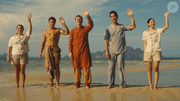Elenco da 3ª temporada em resort tailandês: cada ano da série apresenta novos personagens e uma nova tragédia.