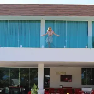 Mansão exibida por Carla Perez nas redes sociais em 2018 está localizada em Guarajuba, destino paradisíaco a cerca de 42 km da capital Salvador