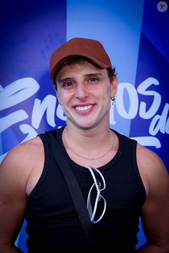 Quem é Odete Roitman no ‘The Masked Singer Brasil 2025’? É Diego Martins, segundo a colunista Carla Bittencourt