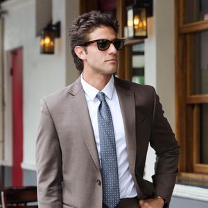 Chay Suede surpreendeu ao revelar que é colecionador de perfumes e recomendou uma fragrância de luxo cujo valor do item ultrapassa R$ 2 mil