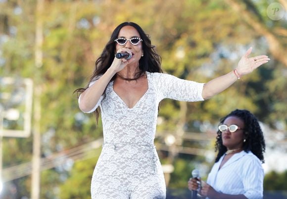 No palco 360º, Ivete Sangalo misturou sucessos da carreira e clássicos do samba no ‘Ivete Clareou’