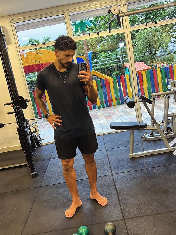 Yuri Lima admite sua culpa por este cenário e destaca a ajuda que recebe de Iza para estar com a bebê