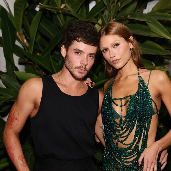 Baile da Arara 2025: Com Sasha Meneghel, João Lucas preferiu um pretinho básico