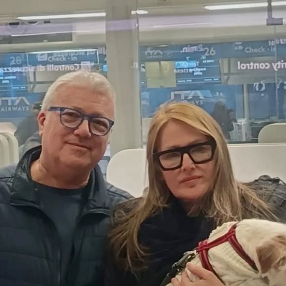 Em suas redes sociais Ilze escreveu: "Chegou a hora das férias, carissimi miei!
A caminho do Brasil, com muita alegria! Pina também adora o calçadão do Leme e as ruas de Geribá..."
