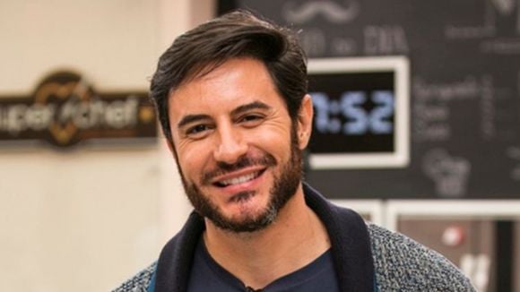 O segredo da beleza de Ricardo Tozzi aos 49 anos: com volta marcada em 'Dona de Mim', ator confessa procedimento estético e 'genética boa'