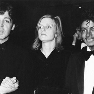 O interesse de Michael Jackson pelos direitos autorais aumentou quando seu advogado, John Branca, revelou que o catálogo da ATV Music estava à venda e incluía a Northern Songs, empresa criada pelos Beatles na década de 1960, conforme reportagem do Los Angeles Times.