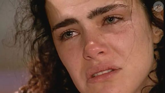 Ao se deparar com Giuliana, Francesquinho demonstra que não se lembra dela. Em vez de correr para seus braços, ele busca o colo de Mariana e a chama de mãe.