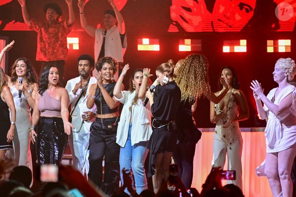 Grazi Massafera, Sophie Charlotte, Xamã e Belo foram alguns dos artistas que agitaram a turnê especial de “Três Graças”