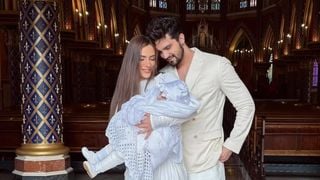 Bolo em formato de flor do batizado de Serena, filha de Luan Santana e Jade Magalhães, rouba a cena em foto - e você nunca viu nada igual!