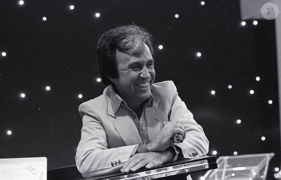 Moacyr Franco levou seu programa para diversas emissoras, como SBT, Band, Record, Tupi, Globo e Excelsior