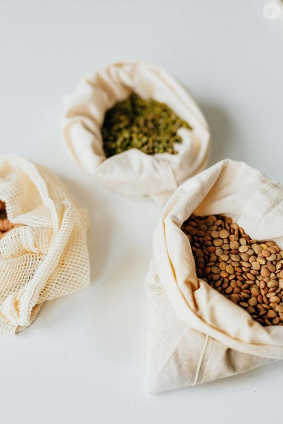 Muito popular, versátil e simples de fazer, a lentilha é rica em proteínas e fibras e traz diversos benefícios para a saúde