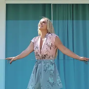 Carla Perez já posou em uma casa luxuosa de veraneio na Bahia em 2018