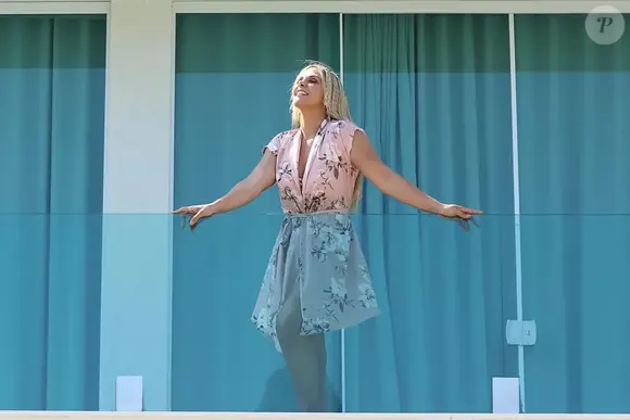 Carla Perez já posou em uma casa luxuosa de veraneio na Bahia em 2018