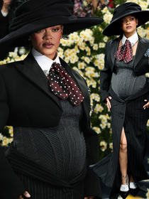 Rihanna está grávida! Com look grifado, cantora encerra o Met Gala 2025 em grande estilo à espera do 3º filho com A$AP Rocky!