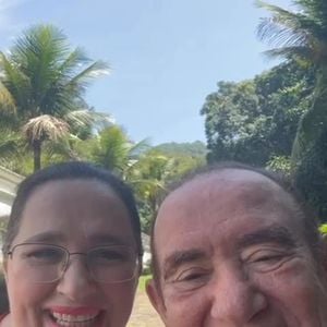 Renato Aragão alvo de fake news: a legenda indicava que ele teria agredido a esposa, Lilian Aragão, após uma discussão sobre consumo de álcool