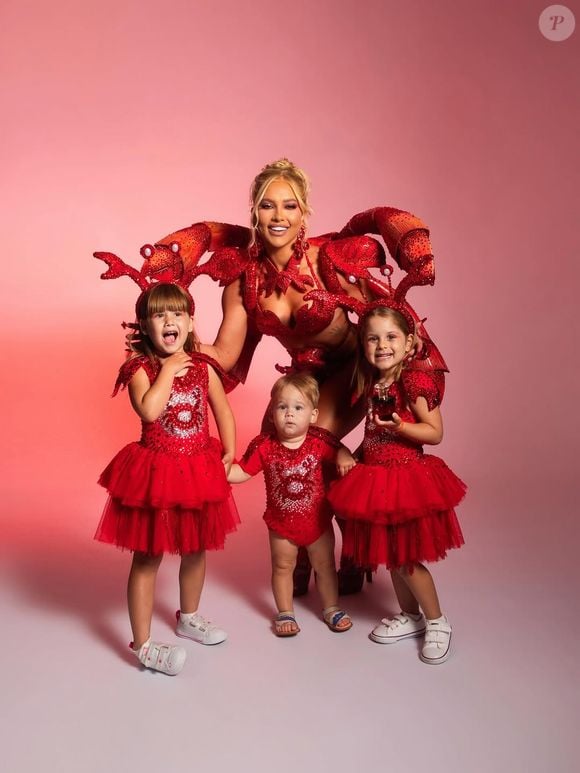 Virgínia Fonseca combinou sua fantasia com a dos filhos