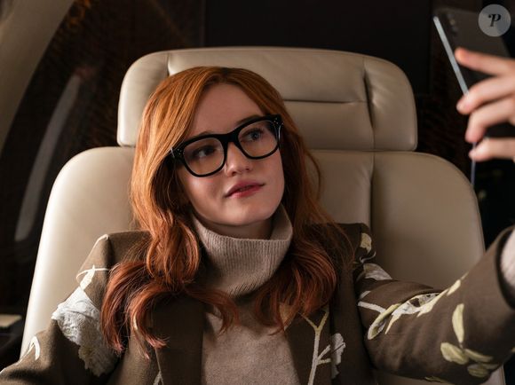 Inventando Anna (Netflix) - Anna Delvey enganou a elite de Nova York ao fingir ser uma herdeira milionária. Com muito luxo e mentiras bem arquitetadas, ela conseguiu se infiltrar entre os ricos e poderosos até que tudo desmoronou.