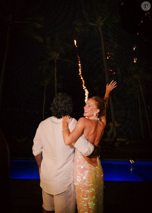 Marina Ruy Barbosa e Abdul Fares celebraram Réveillon no litoral nordestino