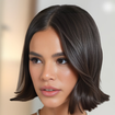 Nem pele oleosa, nem brilho exagerado: maquiadores revelam o iluminador perfeito para o melhor 'glow' de mulher chique