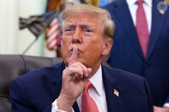 Meses após o suposto episódio de 1993, Donald Trump teria telefonado para Beatrice Keul na Suíça e oferecido novamente ajuda para conseguir um visto e uma vaga na Universidade de Nova York. Segundo o relatório obtido pela revista People, a modelo recusou a proposta
