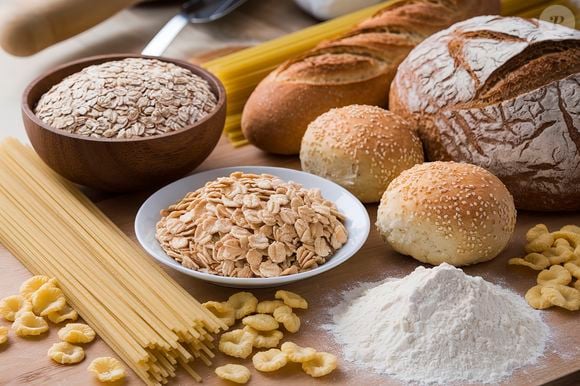 Uma dieta para o lipedema deve evitar açúcar, farinha branca, pães refinados, alimentos ultraprocessados, embutidos e refrigerantes