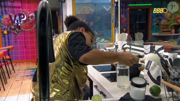 Produção do BBB 26 intervém após participante preparar bebida considerada de risco à saúde