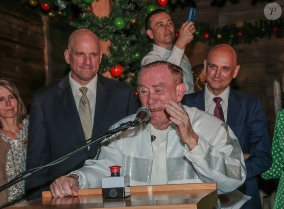 Renato Aragão teria sido diagnosticado com Alzheimer ou demência, segundo o documentarista Rafael Spacca