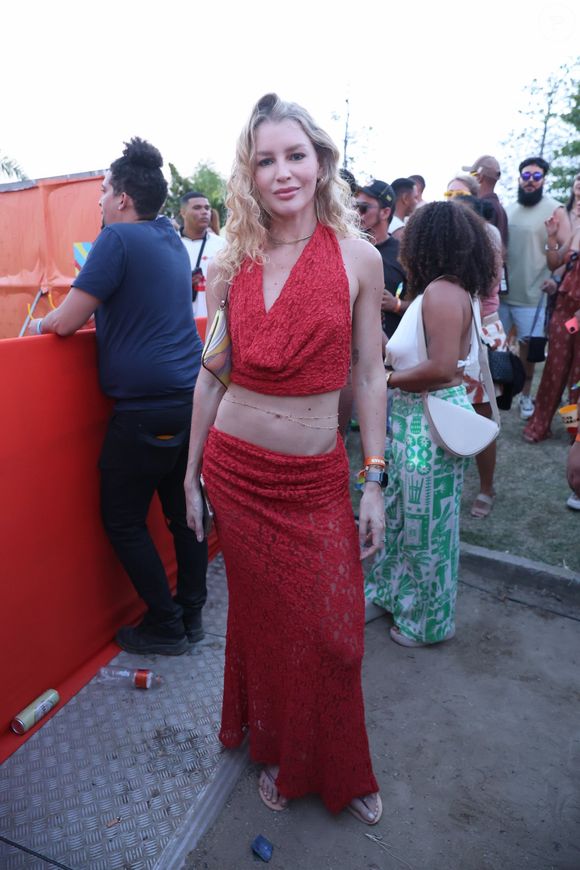 Rhaisa Batista no show de Ivete Sangalo