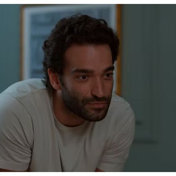 Então, as câmeras vão para Afonso, que prefere não discutir com a mãe