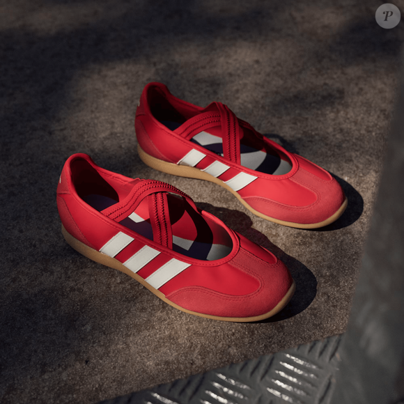 A tendência dos tênis de balé, que dividiu opiniões em 2025, ganha força neste ano com releitura sofisticada e permanece firme no radar fashion feminino