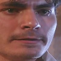 À beira da prisão e da morte no final de 'Terra Nostra', Matteo engole o orgulho e aceita ajuda de quem menos espera