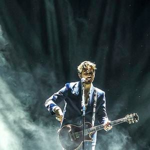 Gustavo Mioto está solteiro desde o fim do namoro com a sertaneja Ana Castela