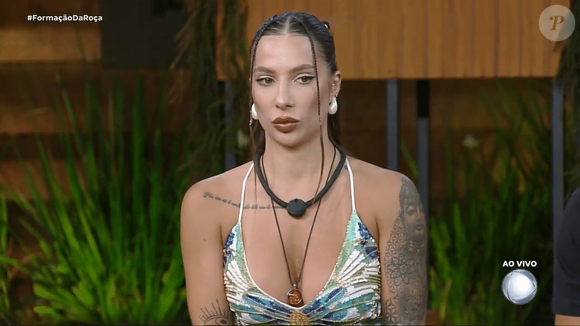 A Fazenda 2025: Martina Sanzi jogou um copo em direção a Tàmires