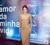 O dourado foi a escolha de Bruna Marquezine para a première de "Amor da Minha Vida". A atriz surgiu com um vestido de alta-costura da Gucci que já havia sido usado por Kim Kardashian no after-party do Oscar 2026