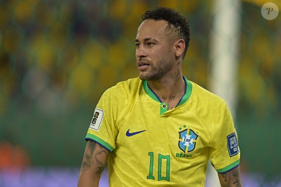Contagem regressiva no Instagram: Neymar pode anunciar seu retorno ao Santos em breve