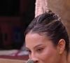Renata cai no choro após eliminação de Vilma no 'BBB 25'