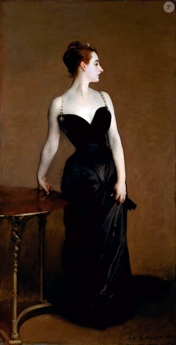 De acordo com a revista Vogue, o vestido azul-marinho da Schiaparelli usado por Lauren Sánchez Bezos foi inspirado na obra Madame X, do artista John Singer Sargent, trazendo uma proposta conceitual sobre a evolução da moda